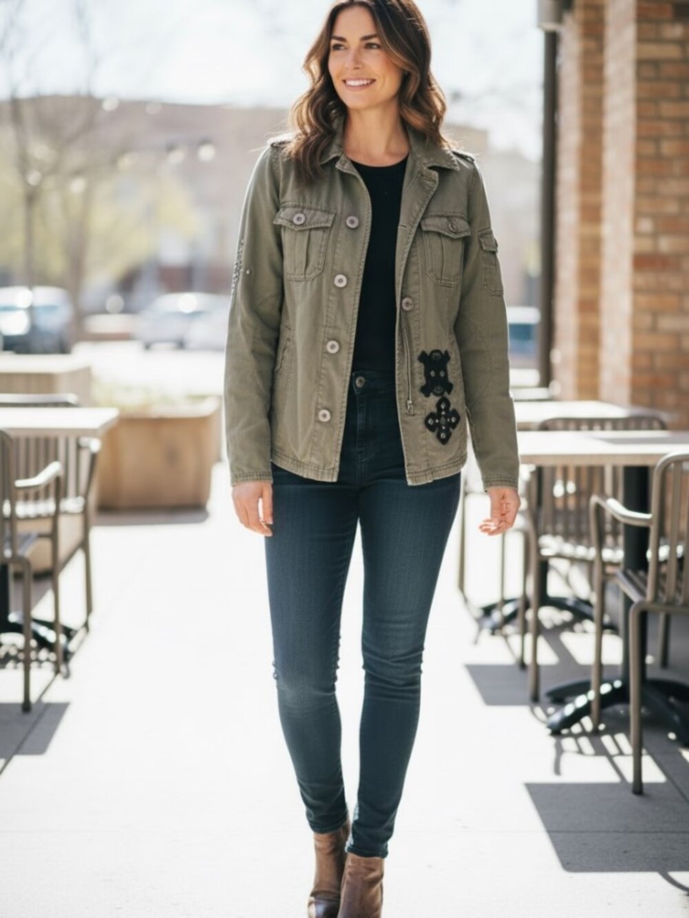 Vanilla Brand Cream Jacket Embroidered Skull Cross